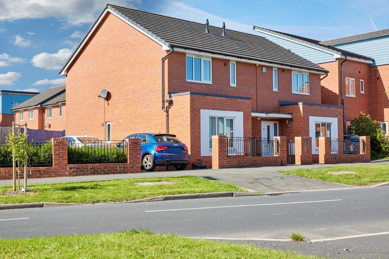 Cosy,Modern And Relaxing 3 Bedroom House With Parking Manchester Eksteriør billede