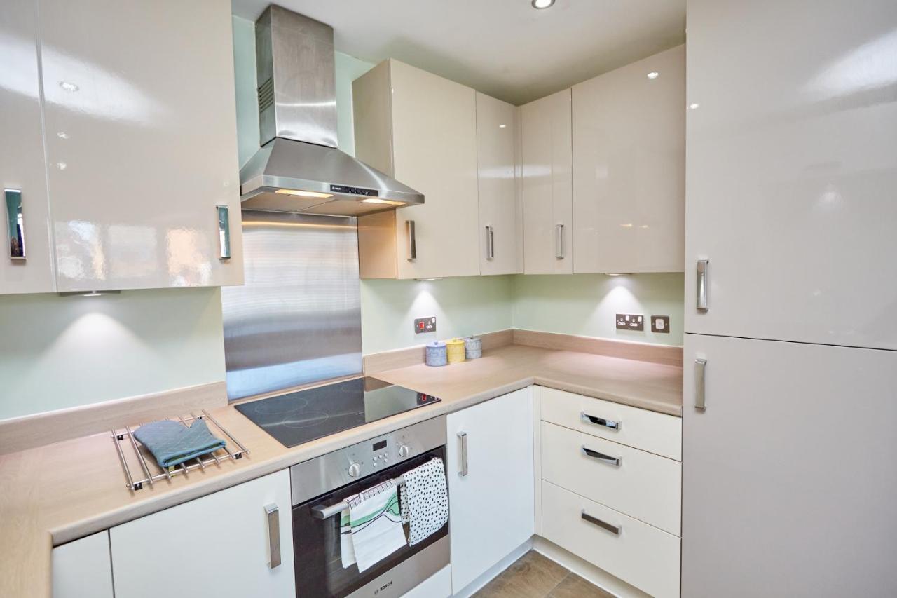 Cosy,Modern And Relaxing 3 Bedroom House With Parking Manchester Eksteriør billede