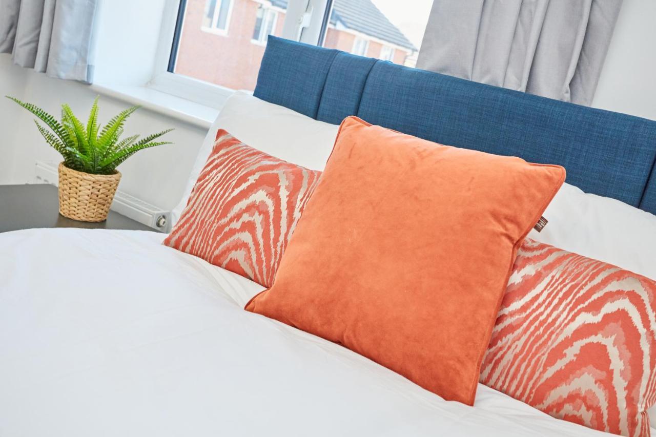 Cosy,Modern And Relaxing 3 Bedroom House With Parking Manchester Eksteriør billede